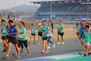 BIB: 5266, 51540
                            <button type="button" onclick="openModal(10481679)" class="btn btn-primary btn-sm float-right btn-popup" data-toggle="modal" data-target=".modal-high-quality">
                        <i class="fas fa-shopping-cart"></i> Add to Cart
                    </button>
                                            <button type="button" onclick="isThisMe(10481679, true)" class="btn btn-success btn-sm float-right btn-popup btn-isme hidden" data-toggle="tooltip" data-placement="bottom" title="นี่คือรูปของคุณใช่ไหม คลิกที่นี่เพื่อเอาเข้าอัลบั้ม">
                        <i class="fas fa-plus"></i> Add to album
                    </button>
                    <button type="button" onclick="isThisMe(10481679, false)" class="btn btn-warning btn-sm float-right btn-popup btn-isnotme hidden">
                        <i class="fas fa-ban"></i> Remove from album
                    </button>