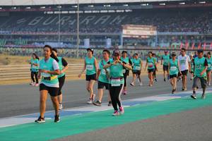 BIB: 0674
                            <button type="button" onclick="openModal(10481341)" class="btn btn-primary btn-sm float-right btn-popup" data-toggle="modal" data-target=".modal-high-quality">
                        <i class="fas fa-shopping-cart"></i> Add to Cart
                    </button>
                                            <button type="button" onclick="isThisMe(10481341, true)" class="btn btn-success btn-sm float-right btn-popup btn-isme hidden" data-toggle="tooltip" data-placement="bottom" title="นี่คือรูปของคุณใช่ไหม คลิกที่นี่เพื่อเอาเข้าอัลบั้ม">
                        <i class="fas fa-plus"></i> Add to album
                    </button>
                    <button type="button" onclick="isThisMe(10481341, false)" class="btn btn-warning btn-sm float-right btn-popup btn-isnotme hidden">
                        <i class="fas fa-ban"></i> Remove from album
                    </button>