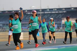 BIB: 50947, 50962, 50281, 1870
                            <button type="button" onclick="openModal(10479821)" class="btn btn-primary btn-sm float-right btn-popup" data-toggle="modal" data-target=".modal-high-quality">
                        <i class="fas fa-shopping-cart"></i> Add to Cart
                    </button>
                                            <button type="button" onclick="isThisMe(10479821, true)" class="btn btn-success btn-sm float-right btn-popup btn-isme hidden" data-toggle="tooltip" data-placement="bottom" title="นี่คือรูปของคุณใช่ไหม คลิกที่นี่เพื่อเอาเข้าอัลบั้ม">
                        <i class="fas fa-plus"></i> Add to album
                    </button>
                    <button type="button" onclick="isThisMe(10479821, false)" class="btn btn-warning btn-sm float-right btn-popup btn-isnotme hidden">
                        <i class="fas fa-ban"></i> Remove from album
                    </button>