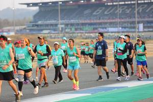 BIB: 1214, 53317, 52621, 0109
                            <button type="button" onclick="openModal(10483569)" class="btn btn-primary btn-sm float-right btn-popup" data-toggle="modal" data-target=".modal-high-quality">
                        <i class="fas fa-shopping-cart"></i> Add to Cart
                    </button>
                                            <button type="button" onclick="isThisMe(10483569, true)" class="btn btn-success btn-sm float-right btn-popup btn-isme hidden" data-toggle="tooltip" data-placement="bottom" title="นี่คือรูปของคุณใช่ไหม คลิกที่นี่เพื่อเอาเข้าอัลบั้ม">
                        <i class="fas fa-plus"></i> Add to album
                    </button>
                    <button type="button" onclick="isThisMe(10483569, false)" class="btn btn-warning btn-sm float-right btn-popup btn-isnotme hidden">
                        <i class="fas fa-ban"></i> Remove from album
                    </button>