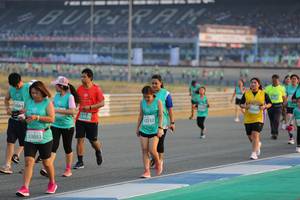 BIB: 3084, 3002, 523, 53053
                            <button type="button" onclick="openModal(10482605)" class="btn btn-primary btn-sm float-right btn-popup" data-toggle="modal" data-target=".modal-high-quality">
                        <i class="fas fa-shopping-cart"></i> Add to Cart
                    </button>
                                            <button type="button" onclick="isThisMe(10482605, true)" class="btn btn-success btn-sm float-right btn-popup btn-isme hidden" data-toggle="tooltip" data-placement="bottom" title="นี่คือรูปของคุณใช่ไหม คลิกที่นี่เพื่อเอาเข้าอัลบั้ม">
                        <i class="fas fa-plus"></i> Add to album
                    </button>
                    <button type="button" onclick="isThisMe(10482605, false)" class="btn btn-warning btn-sm float-right btn-popup btn-isnotme hidden">
                        <i class="fas fa-ban"></i> Remove from album
                    </button>