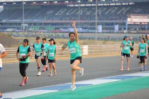 BIB: 50610
                            <button type="button" onclick="openModal(10484584)" class="btn btn-primary btn-sm float-right btn-popup" data-toggle="modal" data-target=".modal-high-quality">
                        <i class="fas fa-shopping-cart"></i> Add to Cart
                    </button>
                                            <button type="button" onclick="isThisMe(10484584, true)" class="btn btn-success btn-sm float-right btn-popup btn-isme hidden" data-toggle="tooltip" data-placement="bottom" title="นี่คือรูปของคุณใช่ไหม คลิกที่นี่เพื่อเอาเข้าอัลบั้ม">
                        <i class="fas fa-plus"></i> Add to album
                    </button>
                    <button type="button" onclick="isThisMe(10484584, false)" class="btn btn-warning btn-sm float-right btn-popup btn-isnotme hidden">
                        <i class="fas fa-ban"></i> Remove from album
                    </button>