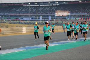 BIB: 52278
                            <button type="button" onclick="openModal(10481309)" class="btn btn-primary btn-sm float-right btn-popup" data-toggle="modal" data-target=".modal-high-quality">
                        <i class="fas fa-shopping-cart"></i> Add to Cart
                    </button>
                                            <button type="button" onclick="isThisMe(10481309, true)" class="btn btn-success btn-sm float-right btn-popup btn-isme hidden" data-toggle="tooltip" data-placement="bottom" title="นี่คือรูปของคุณใช่ไหม คลิกที่นี่เพื่อเอาเข้าอัลบั้ม">
                        <i class="fas fa-plus"></i> Add to album
                    </button>
                    <button type="button" onclick="isThisMe(10481309, false)" class="btn btn-warning btn-sm float-right btn-popup btn-isnotme hidden">
                        <i class="fas fa-ban"></i> Remove from album
                    </button>