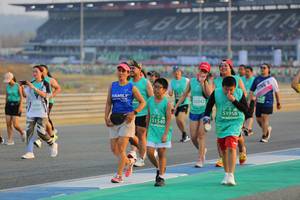 BIB: 52542, 51958, 1540
                            <button type="button" onclick="openModal(10481678)" class="btn btn-primary btn-sm float-right btn-popup" data-toggle="modal" data-target=".modal-high-quality">
                        <i class="fas fa-shopping-cart"></i> Add to Cart
                    </button>
                                            <button type="button" onclick="isThisMe(10481678, true)" class="btn btn-success btn-sm float-right btn-popup btn-isme hidden" data-toggle="tooltip" data-placement="bottom" title="นี่คือรูปของคุณใช่ไหม คลิกที่นี่เพื่อเอาเข้าอัลบั้ม">
                        <i class="fas fa-plus"></i> Add to album
                    </button>
                    <button type="button" onclick="isThisMe(10481678, false)" class="btn btn-warning btn-sm float-right btn-popup btn-isnotme hidden">
                        <i class="fas fa-ban"></i> Remove from album
                    </button>