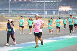 BIB: 0037
                            <button type="button" onclick="openModal(10482983)" class="btn btn-primary btn-sm float-right btn-popup" data-toggle="modal" data-target=".modal-high-quality">
                        <i class="fas fa-shopping-cart"></i> Add to Cart
                    </button>
                                            <button type="button" onclick="isThisMe(10482983, true)" class="btn btn-success btn-sm float-right btn-popup btn-isme hidden" data-toggle="tooltip" data-placement="bottom" title="นี่คือรูปของคุณใช่ไหม คลิกที่นี่เพื่อเอาเข้าอัลบั้ม">
                        <i class="fas fa-plus"></i> Add to album
                    </button>
                    <button type="button" onclick="isThisMe(10482983, false)" class="btn btn-warning btn-sm float-right btn-popup btn-isnotme hidden">
                        <i class="fas fa-ban"></i> Remove from album
                    </button>