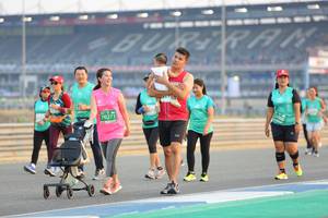 BIB: 1900, 70271
                            <button type="button" onclick="openModal(10485206)" class="btn btn-primary btn-sm float-right btn-popup" data-toggle="modal" data-target=".modal-high-quality">
                        <i class="fas fa-shopping-cart"></i> Add to Cart
                    </button>
                                            <button type="button" onclick="isThisMe(10485206, true)" class="btn btn-success btn-sm float-right btn-popup btn-isme hidden" data-toggle="tooltip" data-placement="bottom" title="นี่คือรูปของคุณใช่ไหม คลิกที่นี่เพื่อเอาเข้าอัลบั้ม">
                        <i class="fas fa-plus"></i> Add to album
                    </button>
                    <button type="button" onclick="isThisMe(10485206, false)" class="btn btn-warning btn-sm float-right btn-popup btn-isnotme hidden">
                        <i class="fas fa-ban"></i> Remove from album
                    </button>