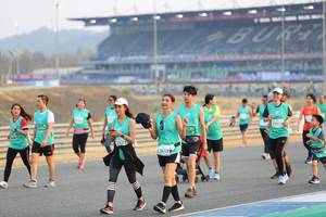 BIB: 2544, 2612
                            <button type="button" onclick="openModal(10484781)" class="btn btn-primary btn-sm float-right btn-popup" data-toggle="modal" data-target=".modal-high-quality">
                        <i class="fas fa-shopping-cart"></i> Add to Cart
                    </button>
                                            <button type="button" onclick="isThisMe(10484781, true)" class="btn btn-success btn-sm float-right btn-popup btn-isme hidden" data-toggle="tooltip" data-placement="bottom" title="นี่คือรูปของคุณใช่ไหม คลิกที่นี่เพื่อเอาเข้าอัลบั้ม">
                        <i class="fas fa-plus"></i> Add to album
                    </button>
                    <button type="button" onclick="isThisMe(10484781, false)" class="btn btn-warning btn-sm float-right btn-popup btn-isnotme hidden">
                        <i class="fas fa-ban"></i> Remove from album
                    </button>