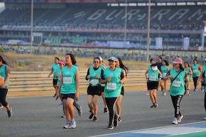 BIB: 1157, 53125, 52225, 53321
                            <button type="button" onclick="openModal(10481970)" class="btn btn-primary btn-sm float-right btn-popup" data-toggle="modal" data-target=".modal-high-quality">
                        <i class="fas fa-shopping-cart"></i> Add to Cart
                    </button>
                                            <button type="button" onclick="isThisMe(10481970, true)" class="btn btn-success btn-sm float-right btn-popup btn-isme hidden" data-toggle="tooltip" data-placement="bottom" title="นี่คือรูปของคุณใช่ไหม คลิกที่นี่เพื่อเอาเข้าอัลบั้ม">
                        <i class="fas fa-plus"></i> Add to album
                    </button>
                    <button type="button" onclick="isThisMe(10481970, false)" class="btn btn-warning btn-sm float-right btn-popup btn-isnotme hidden">
                        <i class="fas fa-ban"></i> Remove from album
                    </button>