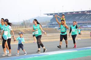 BIB: 1974, 52784, 52646
                            <button type="button" onclick="openModal(10485113)" class="btn btn-primary btn-sm float-right btn-popup" data-toggle="modal" data-target=".modal-high-quality">
                        <i class="fas fa-shopping-cart"></i> Add to Cart
                    </button>
                                            <button type="button" onclick="isThisMe(10485113, true)" class="btn btn-success btn-sm float-right btn-popup btn-isme hidden" data-toggle="tooltip" data-placement="bottom" title="นี่คือรูปของคุณใช่ไหม คลิกที่นี่เพื่อเอาเข้าอัลบั้ม">
                        <i class="fas fa-plus"></i> Add to album
                    </button>
                    <button type="button" onclick="isThisMe(10485113, false)" class="btn btn-warning btn-sm float-right btn-popup btn-isnotme hidden">
                        <i class="fas fa-ban"></i> Remove from album
                    </button>