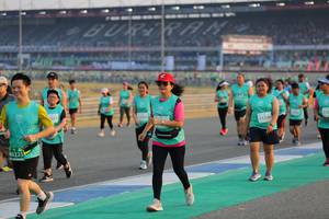 BIB: 027, 53216, 80223
                            <button type="button" onclick="openModal(10482665)" class="btn btn-primary btn-sm float-right btn-popup" data-toggle="modal" data-target=".modal-high-quality">
                        <i class="fas fa-shopping-cart"></i> Add to Cart
                    </button>
                                            <button type="button" onclick="isThisMe(10482665, true)" class="btn btn-success btn-sm float-right btn-popup btn-isme hidden" data-toggle="tooltip" data-placement="bottom" title="นี่คือรูปของคุณใช่ไหม คลิกที่นี่เพื่อเอาเข้าอัลบั้ม">
                        <i class="fas fa-plus"></i> Add to album
                    </button>
                    <button type="button" onclick="isThisMe(10482665, false)" class="btn btn-warning btn-sm float-right btn-popup btn-isnotme hidden">
                        <i class="fas fa-ban"></i> Remove from album
                    </button>