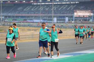 BIB: 50417, 53244, 50936
                            <button type="button" onclick="openModal(10484740)" class="btn btn-primary btn-sm float-right btn-popup" data-toggle="modal" data-target=".modal-high-quality">
                        <i class="fas fa-shopping-cart"></i> Add to Cart
                    </button>
                                            <button type="button" onclick="isThisMe(10484740, true)" class="btn btn-success btn-sm float-right btn-popup btn-isme hidden" data-toggle="tooltip" data-placement="bottom" title="นี่คือรูปของคุณใช่ไหม คลิกที่นี่เพื่อเอาเข้าอัลบั้ม">
                        <i class="fas fa-plus"></i> Add to album
                    </button>
                    <button type="button" onclick="isThisMe(10484740, false)" class="btn btn-warning btn-sm float-right btn-popup btn-isnotme hidden">
                        <i class="fas fa-ban"></i> Remove from album
                    </button>