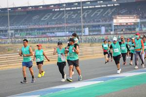 BIB: 1908, 5219
                            <button type="button" onclick="openModal(10483381)" class="btn btn-primary btn-sm float-right btn-popup" data-toggle="modal" data-target=".modal-high-quality">
                        <i class="fas fa-shopping-cart"></i> Add to Cart
                    </button>
                                            <button type="button" onclick="isThisMe(10483381, true)" class="btn btn-success btn-sm float-right btn-popup btn-isme hidden" data-toggle="tooltip" data-placement="bottom" title="นี่คือรูปของคุณใช่ไหม คลิกที่นี่เพื่อเอาเข้าอัลบั้ม">
                        <i class="fas fa-plus"></i> Add to album
                    </button>
                    <button type="button" onclick="isThisMe(10483381, false)" class="btn btn-warning btn-sm float-right btn-popup btn-isnotme hidden">
                        <i class="fas fa-ban"></i> Remove from album
                    </button>