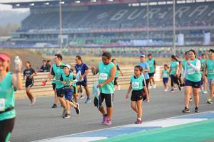 BIB: 3327, 61219, 172, 1226
                            <button type="button" onclick="openModal(10483232)" class="btn btn-primary btn-sm float-right btn-popup" data-toggle="modal" data-target=".modal-high-quality">
                        <i class="fas fa-shopping-cart"></i> Add to Cart
                    </button>
                                            <button type="button" onclick="isThisMe(10483232, true)" class="btn btn-success btn-sm float-right btn-popup btn-isme hidden" data-toggle="tooltip" data-placement="bottom" title="นี่คือรูปของคุณใช่ไหม คลิกที่นี่เพื่อเอาเข้าอัลบั้ม">
                        <i class="fas fa-plus"></i> Add to album
                    </button>
                    <button type="button" onclick="isThisMe(10483232, false)" class="btn btn-warning btn-sm float-right btn-popup btn-isnotme hidden">
                        <i class="fas fa-ban"></i> Remove from album
                    </button>