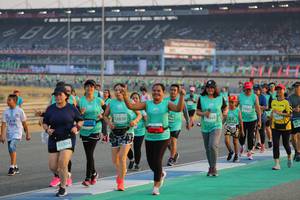 BIB: 53022, 2838, 3041, 53304
                            <button type="button" onclick="openModal(10482452)" class="btn btn-primary btn-sm float-right btn-popup" data-toggle="modal" data-target=".modal-high-quality">
                        <i class="fas fa-shopping-cart"></i> Add to Cart
                    </button>
                                            <button type="button" onclick="isThisMe(10482452, true)" class="btn btn-success btn-sm float-right btn-popup btn-isme hidden" data-toggle="tooltip" data-placement="bottom" title="นี่คือรูปของคุณใช่ไหม คลิกที่นี่เพื่อเอาเข้าอัลบั้ม">
                        <i class="fas fa-plus"></i> Add to album
                    </button>
                    <button type="button" onclick="isThisMe(10482452, false)" class="btn btn-warning btn-sm float-right btn-popup btn-isnotme hidden">
                        <i class="fas fa-ban"></i> Remove from album
                    </button>