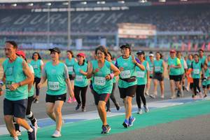 BIB: 1264, 51232, 0879
                            <button type="button" onclick="openModal(10481553)" class="btn btn-primary btn-sm float-right btn-popup" data-toggle="modal" data-target=".modal-high-quality">
                        <i class="fas fa-shopping-cart"></i> Add to Cart
                    </button>
                                            <button type="button" onclick="isThisMe(10481553, true)" class="btn btn-success btn-sm float-right btn-popup btn-isme hidden" data-toggle="tooltip" data-placement="bottom" title="นี่คือรูปของคุณใช่ไหม คลิกที่นี่เพื่อเอาเข้าอัลบั้ม">
                        <i class="fas fa-plus"></i> Add to album
                    </button>
                    <button type="button" onclick="isThisMe(10481553, false)" class="btn btn-warning btn-sm float-right btn-popup btn-isnotme hidden">
                        <i class="fas fa-ban"></i> Remove from album
                    </button>