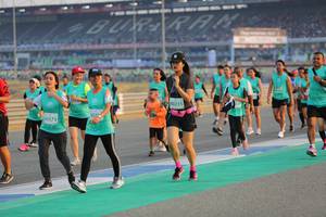 BIB: 80235, 5075, 0575
                            <button type="button" onclick="openModal(10481561)" class="btn btn-primary btn-sm float-right btn-popup" data-toggle="modal" data-target=".modal-high-quality">
                        <i class="fas fa-shopping-cart"></i> Add to Cart
                    </button>
                                            <button type="button" onclick="isThisMe(10481561, true)" class="btn btn-success btn-sm float-right btn-popup btn-isme hidden" data-toggle="tooltip" data-placement="bottom" title="นี่คือรูปของคุณใช่ไหม คลิกที่นี่เพื่อเอาเข้าอัลบั้ม">
                        <i class="fas fa-plus"></i> Add to album
                    </button>
                    <button type="button" onclick="isThisMe(10481561, false)" class="btn btn-warning btn-sm float-right btn-popup btn-isnotme hidden">
                        <i class="fas fa-ban"></i> Remove from album
                    </button>