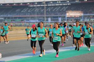 BIB: 50340, 50972, 52504, 50980
                            <button type="button" onclick="openModal(10481606)" class="btn btn-primary btn-sm float-right btn-popup" data-toggle="modal" data-target=".modal-high-quality">
                        <i class="fas fa-shopping-cart"></i> Add to Cart
                    </button>
                                            <button type="button" onclick="isThisMe(10481606, true)" class="btn btn-success btn-sm float-right btn-popup btn-isme hidden" data-toggle="tooltip" data-placement="bottom" title="นี่คือรูปของคุณใช่ไหม คลิกที่นี่เพื่อเอาเข้าอัลบั้ม">
                        <i class="fas fa-plus"></i> Add to album
                    </button>
                    <button type="button" onclick="isThisMe(10481606, false)" class="btn btn-warning btn-sm float-right btn-popup btn-isnotme hidden">
                        <i class="fas fa-ban"></i> Remove from album
                    </button>