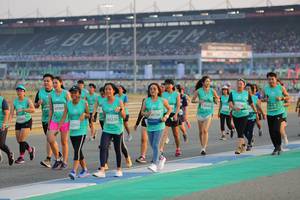 BIB: 5266, 50789, 30756, 31184, 80228, 2293
                            <button type="button" onclick="openModal(10481192)" class="btn btn-primary btn-sm float-right btn-popup" data-toggle="modal" data-target=".modal-high-quality">
                        <i class="fas fa-shopping-cart"></i> Add to Cart
                    </button>
                                            <button type="button" onclick="isThisMe(10481192, true)" class="btn btn-success btn-sm float-right btn-popup btn-isme hidden" data-toggle="tooltip" data-placement="bottom" title="นี่คือรูปของคุณใช่ไหม คลิกที่นี่เพื่อเอาเข้าอัลบั้ม">
                        <i class="fas fa-plus"></i> Add to album
                    </button>
                    <button type="button" onclick="isThisMe(10481192, false)" class="btn btn-warning btn-sm float-right btn-popup btn-isnotme hidden">
                        <i class="fas fa-ban"></i> Remove from album
                    </button>