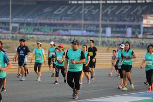 BIB: 
                            <button type="button" onclick="openModal(10482010)" class="btn btn-primary btn-sm float-right btn-popup" data-toggle="modal" data-target=".modal-high-quality">
                        <i class="fas fa-shopping-cart"></i> Add to Cart
                    </button>
                                            <button type="button" onclick="isThisMe(10482010, true)" class="btn btn-success btn-sm float-right btn-popup btn-isme hidden" data-toggle="tooltip" data-placement="bottom" title="นี่คือรูปของคุณใช่ไหม คลิกที่นี่เพื่อเอาเข้าอัลบั้ม">
                        <i class="fas fa-plus"></i> Add to album
                    </button>
                    <button type="button" onclick="isThisMe(10482010, false)" class="btn btn-warning btn-sm float-right btn-popup btn-isnotme hidden">
                        <i class="fas fa-ban"></i> Remove from album
                    </button>