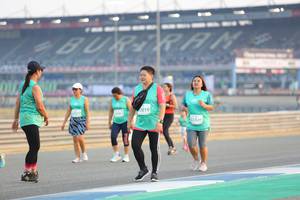 BIB: 3019, 1149
                            <button type="button" onclick="openModal(10485552)" class="btn btn-primary btn-sm float-right btn-popup" data-toggle="modal" data-target=".modal-high-quality">
                        <i class="fas fa-shopping-cart"></i> Add to Cart
                    </button>
                                            <button type="button" onclick="isThisMe(10485552, true)" class="btn btn-success btn-sm float-right btn-popup btn-isme hidden" data-toggle="tooltip" data-placement="bottom" title="นี่คือรูปของคุณใช่ไหม คลิกที่นี่เพื่อเอาเข้าอัลบั้ม">
                        <i class="fas fa-plus"></i> Add to album
                    </button>
                    <button type="button" onclick="isThisMe(10485552, false)" class="btn btn-warning btn-sm float-right btn-popup btn-isnotme hidden">
                        <i class="fas fa-ban"></i> Remove from album
                    </button>