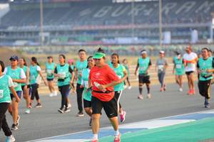 BIB: 
                            <button type="button" onclick="openModal(10483262)" class="btn btn-primary btn-sm float-right btn-popup" data-toggle="modal" data-target=".modal-high-quality">
                        <i class="fas fa-shopping-cart"></i> Add to Cart
                    </button>
                                            <button type="button" onclick="isThisMe(10483262, true)" class="btn btn-success btn-sm float-right btn-popup btn-isme hidden" data-toggle="tooltip" data-placement="bottom" title="นี่คือรูปของคุณใช่ไหม คลิกที่นี่เพื่อเอาเข้าอัลบั้ม">
                        <i class="fas fa-plus"></i> Add to album
                    </button>
                    <button type="button" onclick="isThisMe(10483262, false)" class="btn btn-warning btn-sm float-right btn-popup btn-isnotme hidden">
                        <i class="fas fa-ban"></i> Remove from album
                    </button>