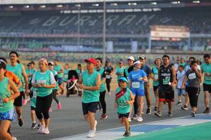 BIB: 5014, 007, 50560, 51513
                            <button type="button" onclick="openModal(10482240)" class="btn btn-primary btn-sm float-right btn-popup" data-toggle="modal" data-target=".modal-high-quality">
                        <i class="fas fa-shopping-cart"></i> Add to Cart
                    </button>
                                            <button type="button" onclick="isThisMe(10482240, true)" class="btn btn-success btn-sm float-right btn-popup btn-isme hidden" data-toggle="tooltip" data-placement="bottom" title="นี่คือรูปของคุณใช่ไหม คลิกที่นี่เพื่อเอาเข้าอัลบั้ม">
                        <i class="fas fa-plus"></i> Add to album
                    </button>
                    <button type="button" onclick="isThisMe(10482240, false)" class="btn btn-warning btn-sm float-right btn-popup btn-isnotme hidden">
                        <i class="fas fa-ban"></i> Remove from album
                    </button>