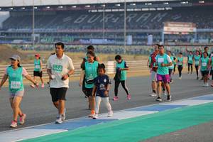 BIB: 234, 50429, 52510
                            <button type="button" onclick="openModal(10482699)" class="btn btn-primary btn-sm float-right btn-popup" data-toggle="modal" data-target=".modal-high-quality">
                        <i class="fas fa-shopping-cart"></i> Add to Cart
                    </button>
                                            <button type="button" onclick="isThisMe(10482699, true)" class="btn btn-success btn-sm float-right btn-popup btn-isme hidden" data-toggle="tooltip" data-placement="bottom" title="นี่คือรูปของคุณใช่ไหม คลิกที่นี่เพื่อเอาเข้าอัลบั้ม">
                        <i class="fas fa-plus"></i> Add to album
                    </button>
                    <button type="button" onclick="isThisMe(10482699, false)" class="btn btn-warning btn-sm float-right btn-popup btn-isnotme hidden">
                        <i class="fas fa-ban"></i> Remove from album
                    </button>