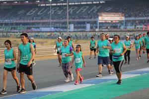 BIB: 52040, 1321, 50073, 52281
                            <button type="button" onclick="openModal(10482161)" class="btn btn-primary btn-sm float-right btn-popup" data-toggle="modal" data-target=".modal-high-quality">
                        <i class="fas fa-shopping-cart"></i> Add to Cart
                    </button>
                                            <button type="button" onclick="isThisMe(10482161, true)" class="btn btn-success btn-sm float-right btn-popup btn-isme hidden" data-toggle="tooltip" data-placement="bottom" title="นี่คือรูปของคุณใช่ไหม คลิกที่นี่เพื่อเอาเข้าอัลบั้ม">
                        <i class="fas fa-plus"></i> Add to album
                    </button>
                    <button type="button" onclick="isThisMe(10482161, false)" class="btn btn-warning btn-sm float-right btn-popup btn-isnotme hidden">
                        <i class="fas fa-ban"></i> Remove from album
                    </button>