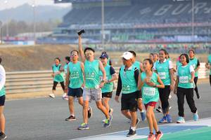 BIB: 51714, 51726, 2490, 52350, 574, 52211
                            <button type="button" onclick="openModal(10483250)" class="btn btn-primary btn-sm float-right btn-popup" data-toggle="modal" data-target=".modal-high-quality">
                        <i class="fas fa-shopping-cart"></i> Add to Cart
                    </button>
                                            <button type="button" onclick="isThisMe(10483250, true)" class="btn btn-success btn-sm float-right btn-popup btn-isme hidden" data-toggle="tooltip" data-placement="bottom" title="นี่คือรูปของคุณใช่ไหม คลิกที่นี่เพื่อเอาเข้าอัลบั้ม">
                        <i class="fas fa-plus"></i> Add to album
                    </button>
                    <button type="button" onclick="isThisMe(10483250, false)" class="btn btn-warning btn-sm float-right btn-popup btn-isnotme hidden">
                        <i class="fas fa-ban"></i> Remove from album
                    </button>