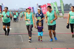 BIB: 50471, 5131, 51689, 519, 52425
                            <button type="button" onclick="openModal(10487226)" class="btn btn-primary btn-sm float-right btn-popup" data-toggle="modal" data-target=".modal-high-quality">
                        <i class="fas fa-shopping-cart"></i> Add to Cart
                    </button>
                                            <button type="button" onclick="isThisMe(10487226, true)" class="btn btn-success btn-sm float-right btn-popup btn-isme hidden" data-toggle="tooltip" data-placement="bottom" title="นี่คือรูปของคุณใช่ไหม คลิกที่นี่เพื่อเอาเข้าอัลบั้ม">
                        <i class="fas fa-plus"></i> Add to album
                    </button>
                    <button type="button" onclick="isThisMe(10487226, false)" class="btn btn-warning btn-sm float-right btn-popup btn-isnotme hidden">
                        <i class="fas fa-ban"></i> Remove from album
                    </button>