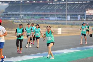 BIB: 50610
                            <button type="button" onclick="openModal(10484583)" class="btn btn-primary btn-sm float-right btn-popup" data-toggle="modal" data-target=".modal-high-quality">
                        <i class="fas fa-shopping-cart"></i> Add to Cart
                    </button>
                                            <button type="button" onclick="isThisMe(10484583, true)" class="btn btn-success btn-sm float-right btn-popup btn-isme hidden" data-toggle="tooltip" data-placement="bottom" title="นี่คือรูปของคุณใช่ไหม คลิกที่นี่เพื่อเอาเข้าอัลบั้ม">
                        <i class="fas fa-plus"></i> Add to album
                    </button>
                    <button type="button" onclick="isThisMe(10484583, false)" class="btn btn-warning btn-sm float-right btn-popup btn-isnotme hidden">
                        <i class="fas fa-ban"></i> Remove from album
                    </button>