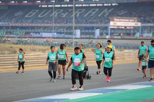 BIB: 140, 1130, 3244
                            <button type="button" onclick="openModal(10484733)" class="btn btn-primary btn-sm float-right btn-popup" data-toggle="modal" data-target=".modal-high-quality">
                        <i class="fas fa-shopping-cart"></i> Add to Cart
                    </button>
                                            <button type="button" onclick="isThisMe(10484733, true)" class="btn btn-success btn-sm float-right btn-popup btn-isme hidden" data-toggle="tooltip" data-placement="bottom" title="นี่คือรูปของคุณใช่ไหม คลิกที่นี่เพื่อเอาเข้าอัลบั้ม">
                        <i class="fas fa-plus"></i> Add to album
                    </button>
                    <button type="button" onclick="isThisMe(10484733, false)" class="btn btn-warning btn-sm float-right btn-popup btn-isnotme hidden">
                        <i class="fas fa-ban"></i> Remove from album
                    </button>