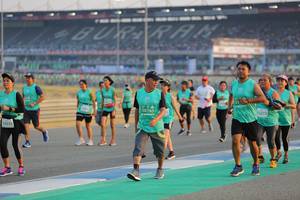 BIB: 50165, 33272, 52335, 
                            <button type="button" onclick="openModal(10481360)" class="btn btn-primary btn-sm float-right btn-popup" data-toggle="modal" data-target=".modal-high-quality">
                        <i class="fas fa-shopping-cart"></i> Add to Cart
                    </button>
                                            <button type="button" onclick="isThisMe(10481360, true)" class="btn btn-success btn-sm float-right btn-popup btn-isme hidden" data-toggle="tooltip" data-placement="bottom" title="นี่คือรูปของคุณใช่ไหม คลิกที่นี่เพื่อเอาเข้าอัลบั้ม">
                        <i class="fas fa-plus"></i> Add to album
                    </button>
                    <button type="button" onclick="isThisMe(10481360, false)" class="btn btn-warning btn-sm float-right btn-popup btn-isnotme hidden">
                        <i class="fas fa-ban"></i> Remove from album
                    </button>