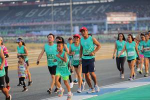 BIB: 51700, 51671, 5257, 51576
                            <button type="button" onclick="openModal(10480061)" class="btn btn-primary btn-sm float-right btn-popup" data-toggle="modal" data-target=".modal-high-quality">
                        <i class="fas fa-shopping-cart"></i> Add to Cart
                    </button>
                                            <button type="button" onclick="isThisMe(10480061, true)" class="btn btn-success btn-sm float-right btn-popup btn-isme hidden" data-toggle="tooltip" data-placement="bottom" title="นี่คือรูปของคุณใช่ไหม คลิกที่นี่เพื่อเอาเข้าอัลบั้ม">
                        <i class="fas fa-plus"></i> Add to album
                    </button>
                    <button type="button" onclick="isThisMe(10480061, false)" class="btn btn-warning btn-sm float-right btn-popup btn-isnotme hidden">
                        <i class="fas fa-ban"></i> Remove from album
                    </button>