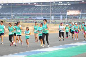 BIB: 50086, 1264
                            <button type="button" onclick="openModal(10482995)" class="btn btn-primary btn-sm float-right btn-popup" data-toggle="modal" data-target=".modal-high-quality">
                        <i class="fas fa-shopping-cart"></i> Add to Cart
                    </button>
                                            <button type="button" onclick="isThisMe(10482995, true)" class="btn btn-success btn-sm float-right btn-popup btn-isme hidden" data-toggle="tooltip" data-placement="bottom" title="นี่คือรูปของคุณใช่ไหม คลิกที่นี่เพื่อเอาเข้าอัลบั้ม">
                        <i class="fas fa-plus"></i> Add to album
                    </button>
                    <button type="button" onclick="isThisMe(10482995, false)" class="btn btn-warning btn-sm float-right btn-popup btn-isnotme hidden">
                        <i class="fas fa-ban"></i> Remove from album
                    </button>