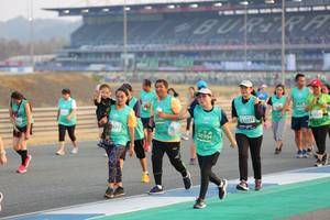 BIB: 50257, 51071, 5176, 471, 50304
                            <button type="button" onclick="openModal(10483711)" class="btn btn-primary btn-sm float-right btn-popup" data-toggle="modal" data-target=".modal-high-quality">
                        <i class="fas fa-shopping-cart"></i> Add to Cart
                    </button>
                                            <button type="button" onclick="isThisMe(10483711, true)" class="btn btn-success btn-sm float-right btn-popup btn-isme hidden" data-toggle="tooltip" data-placement="bottom" title="นี่คือรูปของคุณใช่ไหม คลิกที่นี่เพื่อเอาเข้าอัลบั้ม">
                        <i class="fas fa-plus"></i> Add to album
                    </button>
                    <button type="button" onclick="isThisMe(10483711, false)" class="btn btn-warning btn-sm float-right btn-popup btn-isnotme hidden">
                        <i class="fas fa-ban"></i> Remove from album
                    </button>