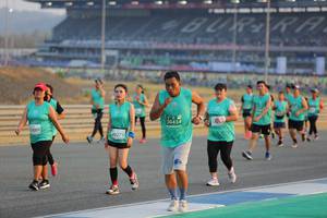 BIB: 50434, 53089, 680273
                            <button type="button" onclick="openModal(10482113)" class="btn btn-primary btn-sm float-right btn-popup" data-toggle="modal" data-target=".modal-high-quality">
                        <i class="fas fa-shopping-cart"></i> Add to Cart
                    </button>
                                            <button type="button" onclick="isThisMe(10482113, true)" class="btn btn-success btn-sm float-right btn-popup btn-isme hidden" data-toggle="tooltip" data-placement="bottom" title="นี่คือรูปของคุณใช่ไหม คลิกที่นี่เพื่อเอาเข้าอัลบั้ม">
                        <i class="fas fa-plus"></i> Add to album
                    </button>
                    <button type="button" onclick="isThisMe(10482113, false)" class="btn btn-warning btn-sm float-right btn-popup btn-isnotme hidden">
                        <i class="fas fa-ban"></i> Remove from album
                    </button>