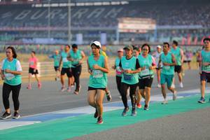 BIB: 153182, 52930
                            <button type="button" onclick="openModal(10481414)" class="btn btn-primary btn-sm float-right btn-popup" data-toggle="modal" data-target=".modal-high-quality">
                        <i class="fas fa-shopping-cart"></i> Add to Cart
                    </button>
                                            <button type="button" onclick="isThisMe(10481414, true)" class="btn btn-success btn-sm float-right btn-popup btn-isme hidden" data-toggle="tooltip" data-placement="bottom" title="นี่คือรูปของคุณใช่ไหม คลิกที่นี่เพื่อเอาเข้าอัลบั้ม">
                        <i class="fas fa-plus"></i> Add to album
                    </button>
                    <button type="button" onclick="isThisMe(10481414, false)" class="btn btn-warning btn-sm float-right btn-popup btn-isnotme hidden">
                        <i class="fas fa-ban"></i> Remove from album
                    </button>