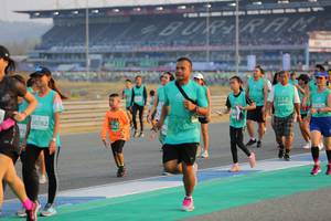 BIB: 51745, 50782
                            <button type="button" onclick="openModal(10481571)" class="btn btn-primary btn-sm float-right btn-popup" data-toggle="modal" data-target=".modal-high-quality">
                        <i class="fas fa-shopping-cart"></i> Add to Cart
                    </button>
                                            <button type="button" onclick="isThisMe(10481571, true)" class="btn btn-success btn-sm float-right btn-popup btn-isme hidden" data-toggle="tooltip" data-placement="bottom" title="นี่คือรูปของคุณใช่ไหม คลิกที่นี่เพื่อเอาเข้าอัลบั้ม">
                        <i class="fas fa-plus"></i> Add to album
                    </button>
                    <button type="button" onclick="isThisMe(10481571, false)" class="btn btn-warning btn-sm float-right btn-popup btn-isnotme hidden">
                        <i class="fas fa-ban"></i> Remove from album
                    </button>