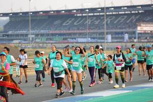 BIB: 52406, 0049, 3147
                            <button type="button" onclick="openModal(10484374)" class="btn btn-primary btn-sm float-right btn-popup" data-toggle="modal" data-target=".modal-high-quality">
                        <i class="fas fa-shopping-cart"></i> Add to Cart
                    </button>
                                            <button type="button" onclick="isThisMe(10484374, true)" class="btn btn-success btn-sm float-right btn-popup btn-isme hidden" data-toggle="tooltip" data-placement="bottom" title="นี่คือรูปของคุณใช่ไหม คลิกที่นี่เพื่อเอาเข้าอัลบั้ม">
                        <i class="fas fa-plus"></i> Add to album
                    </button>
                    <button type="button" onclick="isThisMe(10484374, false)" class="btn btn-warning btn-sm float-right btn-popup btn-isnotme hidden">
                        <i class="fas fa-ban"></i> Remove from album
                    </button>