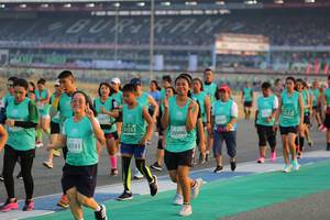 BIB: 51553, 50996, 0741
                            <button type="button" onclick="openModal(10482382)" class="btn btn-primary btn-sm float-right btn-popup" data-toggle="modal" data-target=".modal-high-quality">
                        <i class="fas fa-shopping-cart"></i> Add to Cart
                    </button>
                                            <button type="button" onclick="isThisMe(10482382, true)" class="btn btn-success btn-sm float-right btn-popup btn-isme hidden" data-toggle="tooltip" data-placement="bottom" title="นี่คือรูปของคุณใช่ไหม คลิกที่นี่เพื่อเอาเข้าอัลบั้ม">
                        <i class="fas fa-plus"></i> Add to album
                    </button>
                    <button type="button" onclick="isThisMe(10482382, false)" class="btn btn-warning btn-sm float-right btn-popup btn-isnotme hidden">
                        <i class="fas fa-ban"></i> Remove from album
                    </button>