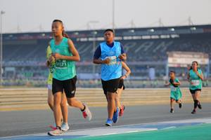 BIB: 51571, 245
                            <button type="button" onclick="openModal(10479108)" class="btn btn-primary btn-sm float-right btn-popup" data-toggle="modal" data-target=".modal-high-quality">
                        <i class="fas fa-shopping-cart"></i> Add to Cart
                    </button>
                                            <button type="button" onclick="isThisMe(10479108, true)" class="btn btn-success btn-sm float-right btn-popup btn-isme hidden" data-toggle="tooltip" data-placement="bottom" title="นี่คือรูปของคุณใช่ไหม คลิกที่นี่เพื่อเอาเข้าอัลบั้ม">
                        <i class="fas fa-plus"></i> Add to album
                    </button>
                    <button type="button" onclick="isThisMe(10479108, false)" class="btn btn-warning btn-sm float-right btn-popup btn-isnotme hidden">
                        <i class="fas fa-ban"></i> Remove from album
                    </button>