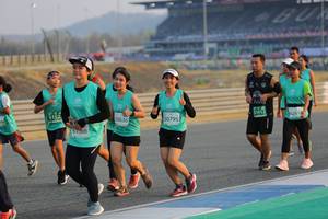 BIB: 1912, 261, 5152, 50795, 50636, 5100
                            <button type="button" onclick="openModal(10480178)" class="btn btn-primary btn-sm float-right btn-popup" data-toggle="modal" data-target=".modal-high-quality">
                        <i class="fas fa-shopping-cart"></i> Add to Cart
                    </button>
                                            <button type="button" onclick="isThisMe(10480178, true)" class="btn btn-success btn-sm float-right btn-popup btn-isme hidden" data-toggle="tooltip" data-placement="bottom" title="นี่คือรูปของคุณใช่ไหม คลิกที่นี่เพื่อเอาเข้าอัลบั้ม">
                        <i class="fas fa-plus"></i> Add to album
                    </button>
                    <button type="button" onclick="isThisMe(10480178, false)" class="btn btn-warning btn-sm float-right btn-popup btn-isnotme hidden">
                        <i class="fas fa-ban"></i> Remove from album
                    </button>