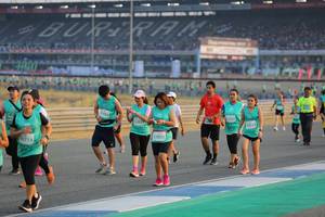 BIB: 257, 501, 2332, 53053, 0714
                            <button type="button" onclick="openModal(10482601)" class="btn btn-primary btn-sm float-right btn-popup" data-toggle="modal" data-target=".modal-high-quality">
                        <i class="fas fa-shopping-cart"></i> Add to Cart
                    </button>
                                            <button type="button" onclick="isThisMe(10482601, true)" class="btn btn-success btn-sm float-right btn-popup btn-isme hidden" data-toggle="tooltip" data-placement="bottom" title="นี่คือรูปของคุณใช่ไหม คลิกที่นี่เพื่อเอาเข้าอัลบั้ม">
                        <i class="fas fa-plus"></i> Add to album
                    </button>
                    <button type="button" onclick="isThisMe(10482601, false)" class="btn btn-warning btn-sm float-right btn-popup btn-isnotme hidden">
                        <i class="fas fa-ban"></i> Remove from album
                    </button>