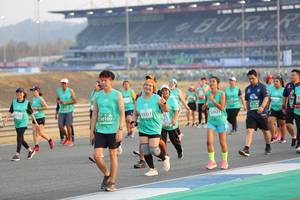 BIB: 71214, 53317, 52621, 50109
                            <button type="button" onclick="openModal(10483566)" class="btn btn-primary btn-sm float-right btn-popup" data-toggle="modal" data-target=".modal-high-quality">
                        <i class="fas fa-shopping-cart"></i> Add to Cart
                    </button>
                                            <button type="button" onclick="isThisMe(10483566, true)" class="btn btn-success btn-sm float-right btn-popup btn-isme hidden" data-toggle="tooltip" data-placement="bottom" title="นี่คือรูปของคุณใช่ไหม คลิกที่นี่เพื่อเอาเข้าอัลบั้ม">
                        <i class="fas fa-plus"></i> Add to album
                    </button>
                    <button type="button" onclick="isThisMe(10483566, false)" class="btn btn-warning btn-sm float-right btn-popup btn-isnotme hidden">
                        <i class="fas fa-ban"></i> Remove from album
                    </button>