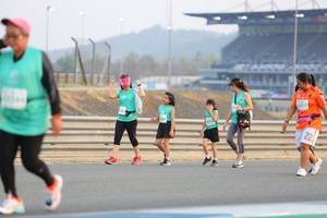 BIB: 52417
                            <button type="button" onclick="openModal(10485773)" class="btn btn-primary btn-sm float-right btn-popup" data-toggle="modal" data-target=".modal-high-quality">
                        <i class="fas fa-shopping-cart"></i> Add to Cart
                    </button>
                                            <button type="button" onclick="isThisMe(10485773, true)" class="btn btn-success btn-sm float-right btn-popup btn-isme hidden" data-toggle="tooltip" data-placement="bottom" title="นี่คือรูปของคุณใช่ไหม คลิกที่นี่เพื่อเอาเข้าอัลบั้ม">
                        <i class="fas fa-plus"></i> Add to album
                    </button>
                    <button type="button" onclick="isThisMe(10485773, false)" class="btn btn-warning btn-sm float-right btn-popup btn-isnotme hidden">
                        <i class="fas fa-ban"></i> Remove from album
                    </button>