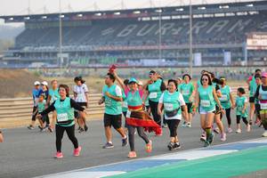 BIB: 52406, 51147, 52423
                            <button type="button" onclick="openModal(10484342)" class="btn btn-primary btn-sm float-right btn-popup" data-toggle="modal" data-target=".modal-high-quality">
                        <i class="fas fa-shopping-cart"></i> Add to Cart
                    </button>
                                            <button type="button" onclick="isThisMe(10484342, true)" class="btn btn-success btn-sm float-right btn-popup btn-isme hidden" data-toggle="tooltip" data-placement="bottom" title="นี่คือรูปของคุณใช่ไหม คลิกที่นี่เพื่อเอาเข้าอัลบั้ม">
                        <i class="fas fa-plus"></i> Add to album
                    </button>
                    <button type="button" onclick="isThisMe(10484342, false)" class="btn btn-warning btn-sm float-right btn-popup btn-isnotme hidden">
                        <i class="fas fa-ban"></i> Remove from album
                    </button>