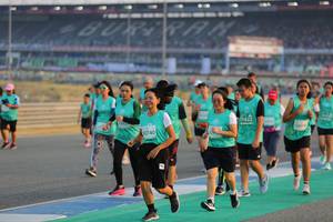 BIB: 50740
                            <button type="button" onclick="openModal(10482366)" class="btn btn-primary btn-sm float-right btn-popup" data-toggle="modal" data-target=".modal-high-quality">
                        <i class="fas fa-shopping-cart"></i> Add to Cart
                    </button>
                                            <button type="button" onclick="isThisMe(10482366, true)" class="btn btn-success btn-sm float-right btn-popup btn-isme hidden" data-toggle="tooltip" data-placement="bottom" title="นี่คือรูปของคุณใช่ไหม คลิกที่นี่เพื่อเอาเข้าอัลบั้ม">
                        <i class="fas fa-plus"></i> Add to album
                    </button>
                    <button type="button" onclick="isThisMe(10482366, false)" class="btn btn-warning btn-sm float-right btn-popup btn-isnotme hidden">
                        <i class="fas fa-ban"></i> Remove from album
                    </button>