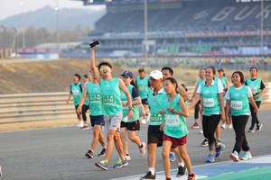 BIB: 51714, 1726, 52490, 2350, 51574, 12211
                            <button type="button" onclick="openModal(10483259)" class="btn btn-primary btn-sm float-right btn-popup" data-toggle="modal" data-target=".modal-high-quality">
                        <i class="fas fa-shopping-cart"></i> Add to Cart
                    </button>
                                            <button type="button" onclick="isThisMe(10483259, true)" class="btn btn-success btn-sm float-right btn-popup btn-isme hidden" data-toggle="tooltip" data-placement="bottom" title="นี่คือรูปของคุณใช่ไหม คลิกที่นี่เพื่อเอาเข้าอัลบั้ม">
                        <i class="fas fa-plus"></i> Add to album
                    </button>
                    <button type="button" onclick="isThisMe(10483259, false)" class="btn btn-warning btn-sm float-right btn-popup btn-isnotme hidden">
                        <i class="fas fa-ban"></i> Remove from album
                    </button>