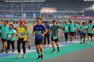 BIB: 1857, 1966, 62677, 52804, 50112
                            <button type="button" onclick="openModal(10482351)" class="btn btn-primary btn-sm float-right btn-popup" data-toggle="modal" data-target=".modal-high-quality">
                        <i class="fas fa-shopping-cart"></i> Add to Cart
                    </button>
                                            <button type="button" onclick="isThisMe(10482351, true)" class="btn btn-success btn-sm float-right btn-popup btn-isme hidden" data-toggle="tooltip" data-placement="bottom" title="นี่คือรูปของคุณใช่ไหม คลิกที่นี่เพื่อเอาเข้าอัลบั้ม">
                        <i class="fas fa-plus"></i> Add to album
                    </button>
                    <button type="button" onclick="isThisMe(10482351, false)" class="btn btn-warning btn-sm float-right btn-popup btn-isnotme hidden">
                        <i class="fas fa-ban"></i> Remove from album
                    </button>